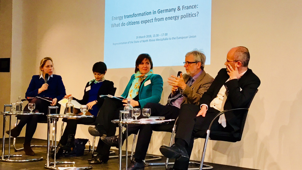 Auf dem Podium diskutierten: Rebecca Bertram (Heinrich Böll Stiftung), Isabelle Buscke (Verband deutscher Verbraucherzentralen), Kathrin Glastra (Europäisches Parlament), Ortwin Renn (IASS), Alain Taccoen (Électricité de France).