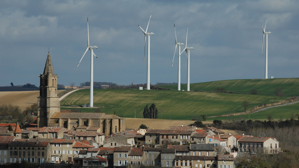 Windräder am Rand von Avignon: Bis 2050 soll Europa ein klimaneutraler Kontinent werden.
